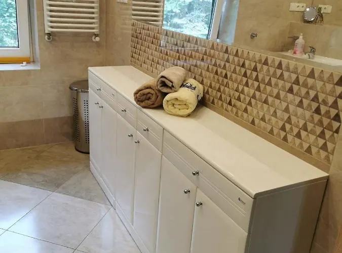 Bliss Garden Retreat House Zielonomi Vila