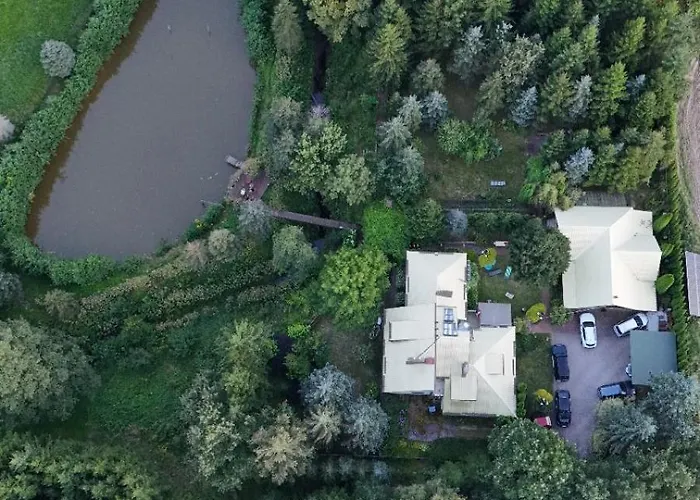 Bliss Garden Retreat House Zielonomi Vila