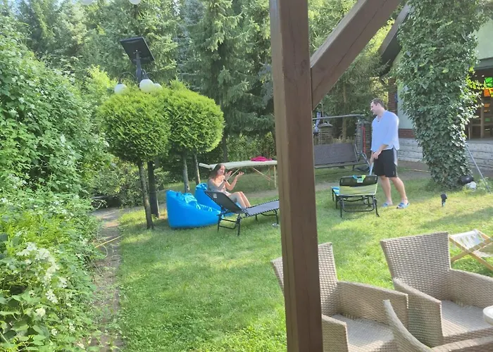 Bliss Garden Retreat House Zielonomi Vila *