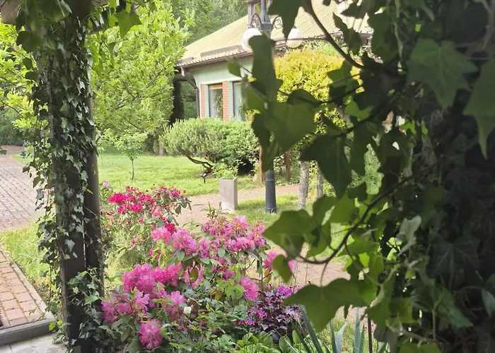 Bliss Garden Retreat House Zielonomi Vila Lengenquell